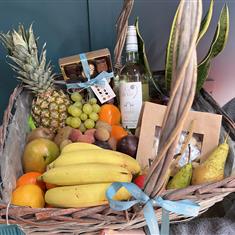 Fruit &amp; Wine Hamper